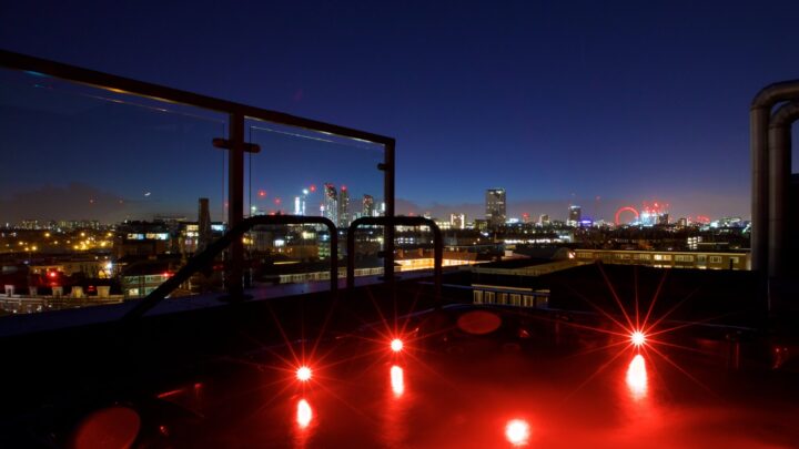Lucy Suite Hot Tub view across London
