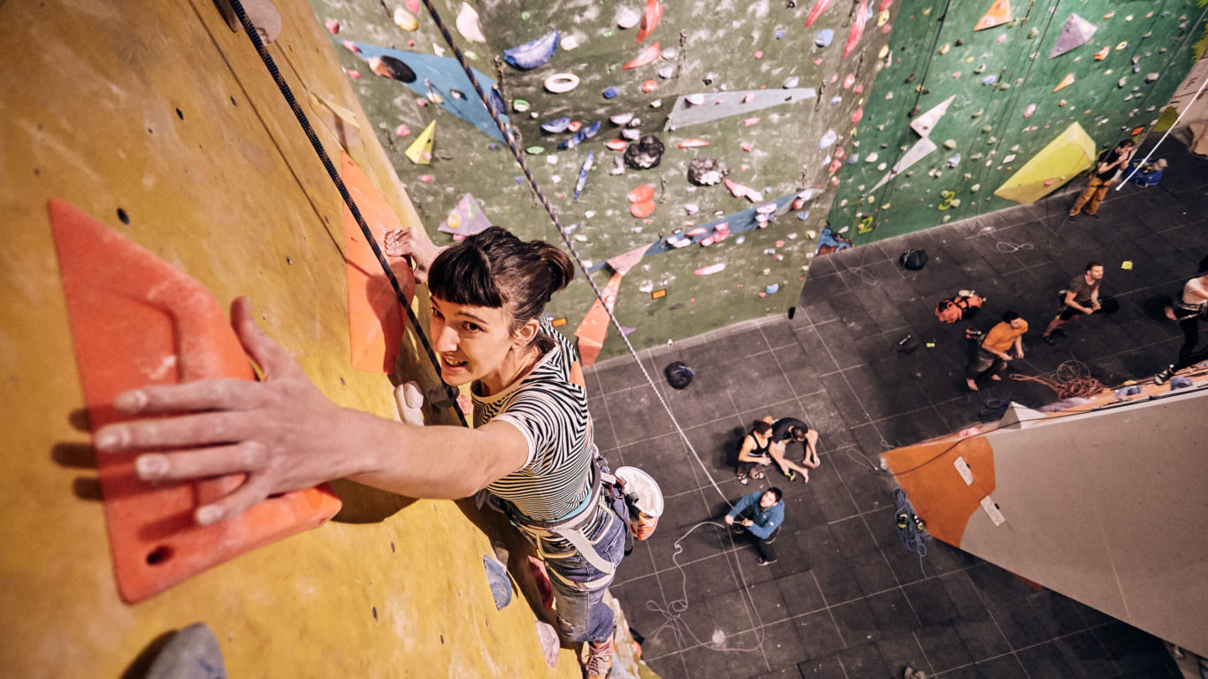 ReachClimbComp-l 159